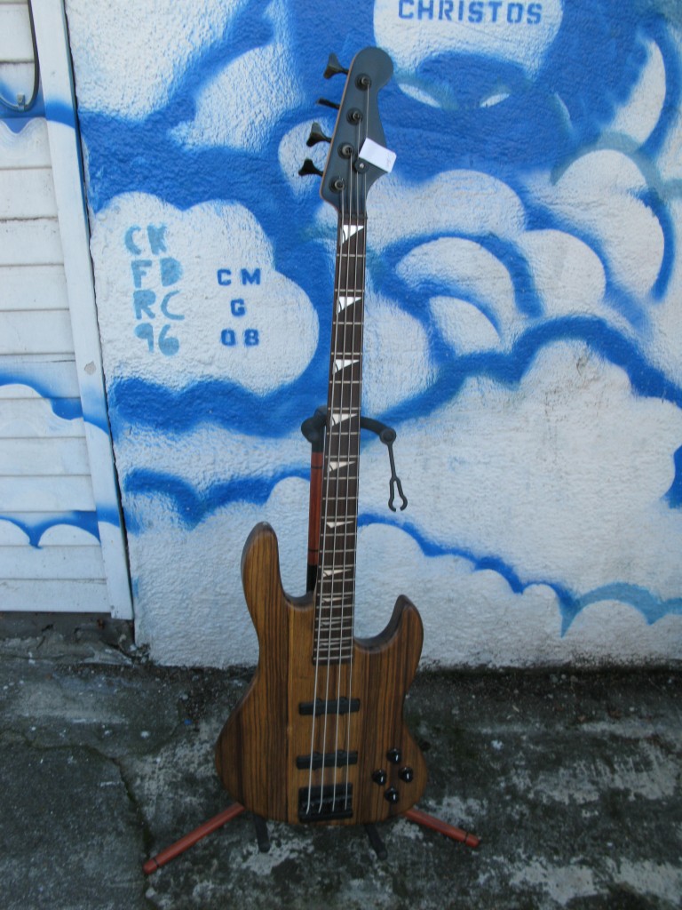 Deluxe Subway Custom Bass