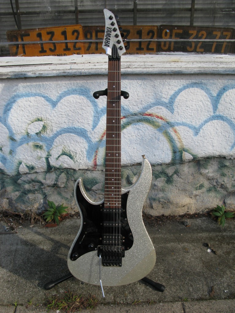 Left-Handed Yamaha RGZ612 Electric Guitar
Floyd Rose trem bridge
24-fret
Made in Taiwan
$300
Fed Ex Ground Shipping