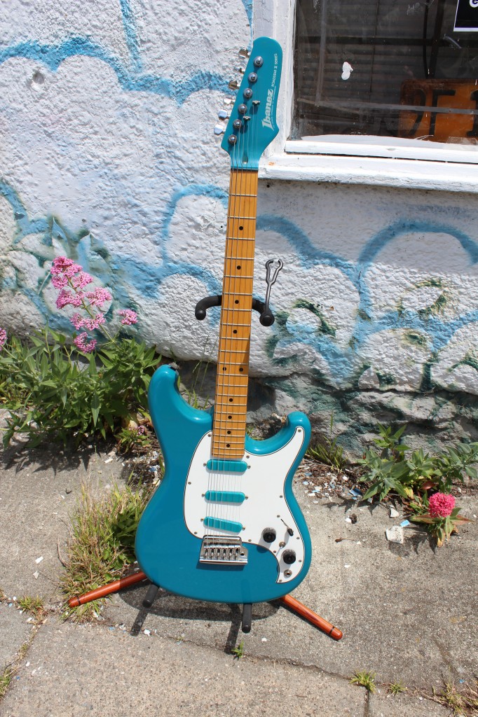 2012-5-8 0261 -- For Sale Ibanez Blue Roadstar II Electric Guitar