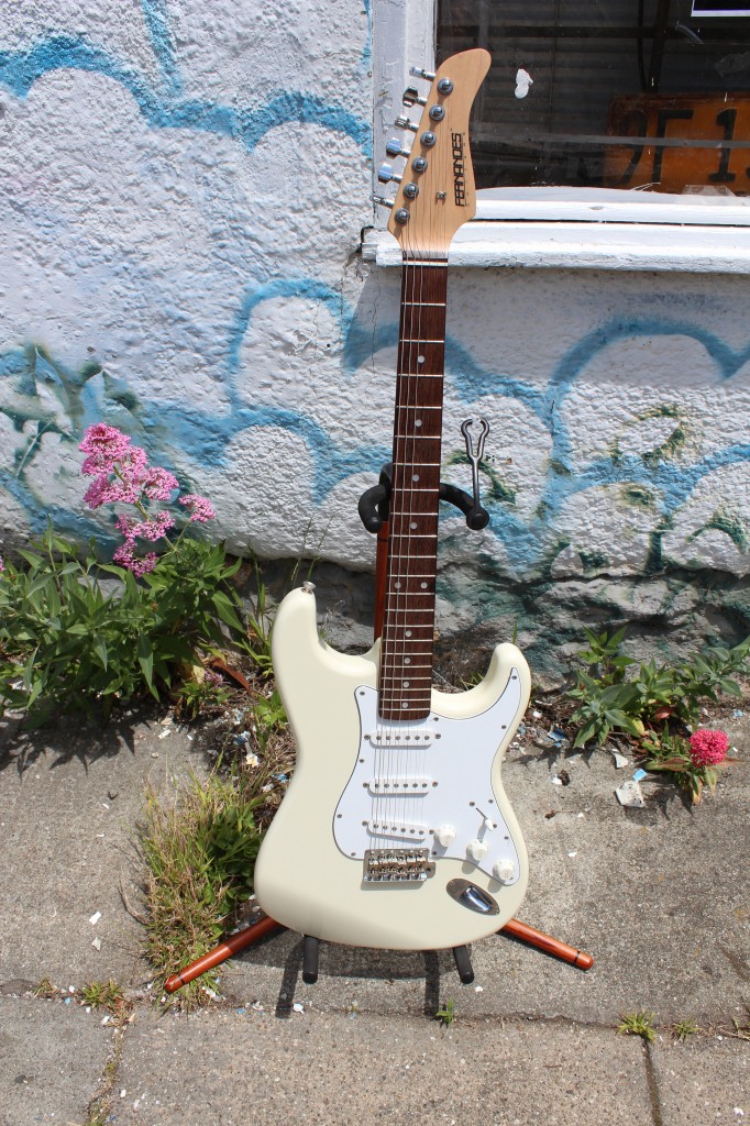 2012-5-8 0264 -- For Sale Fernandez Electric Guitar