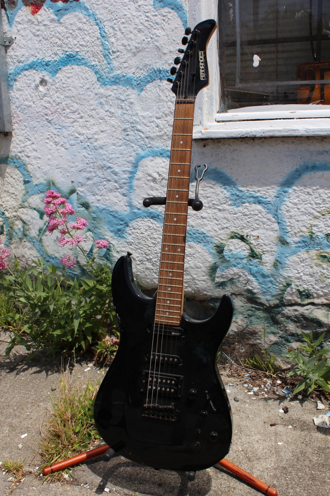 2012-5-8 0273 -- For Sale Fernandez Electric Guitar