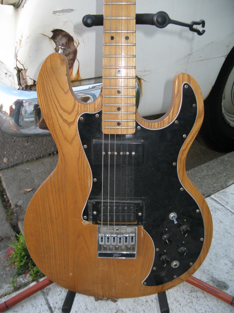 2013-2-4 5458 -- For Sale Pevey T-60 Electric Guitar