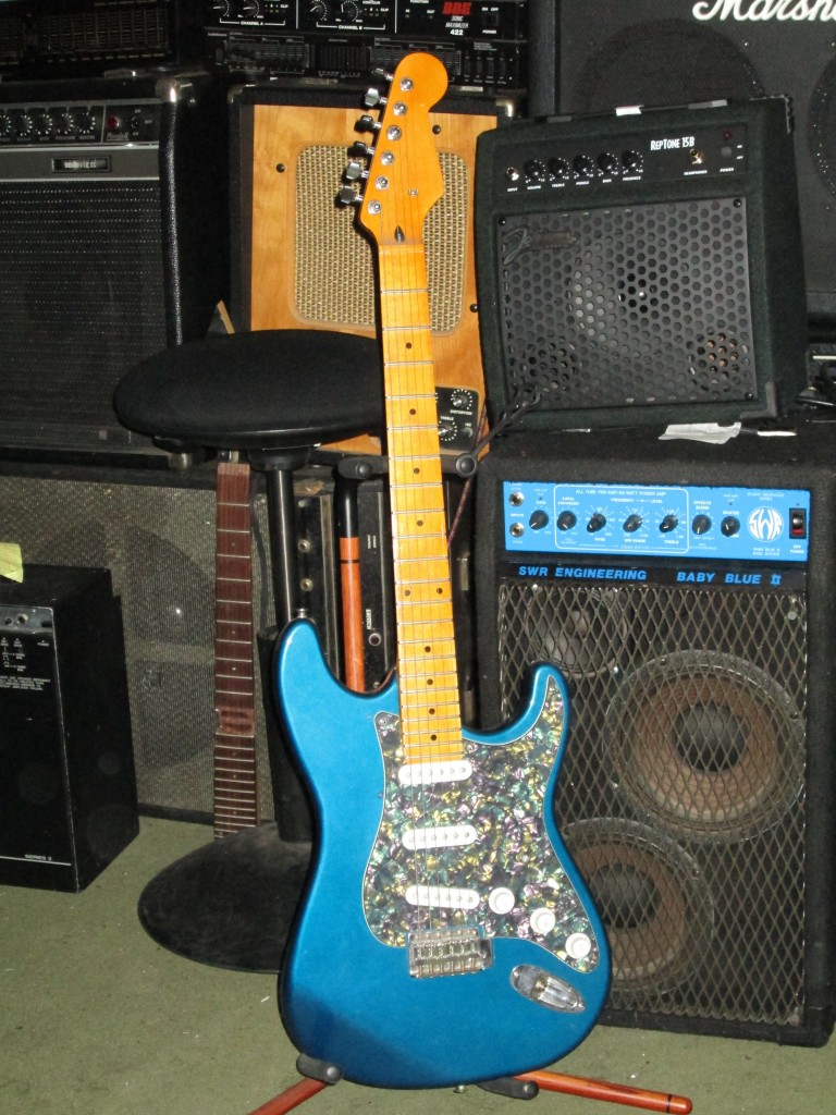 Light weight custom Subway strat w' 'abalone' pickguard $325