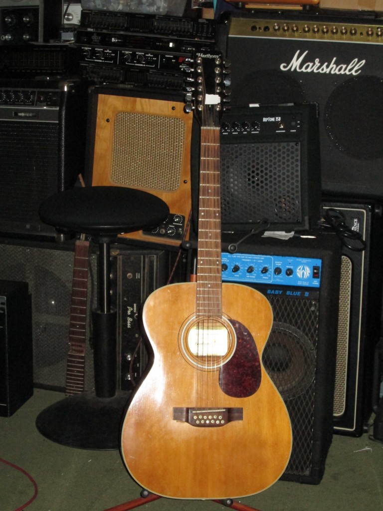 '60's Harmoy 000-12string all solid wood, neck reset w' good gears $375