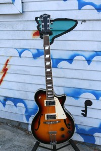 Hollow les paul, personal favorite of multiple Subway technicians, great tone $250