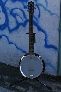 6 string banjo $250