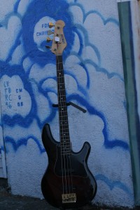 Yamaha active jazz bass BB1500 $500