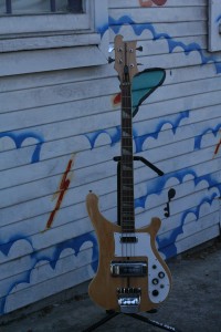 Old Rickenbacker 4001 Bass