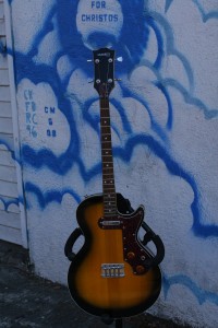 Elect tenor "Les Paul" $300