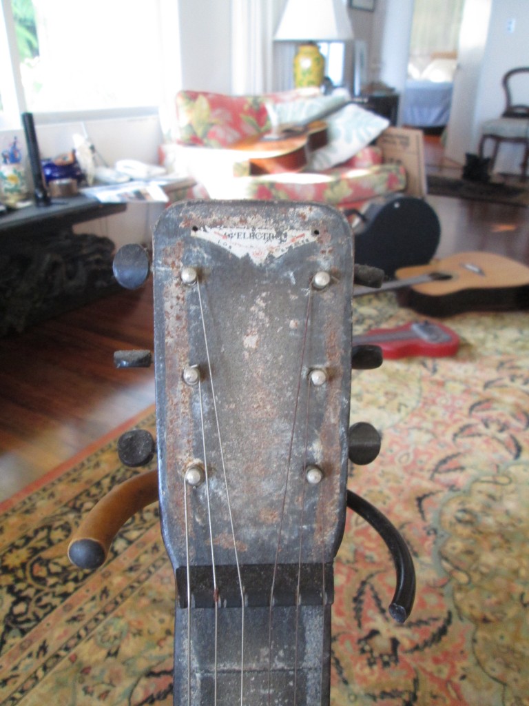 '40s Rickenbacker lap steel $900