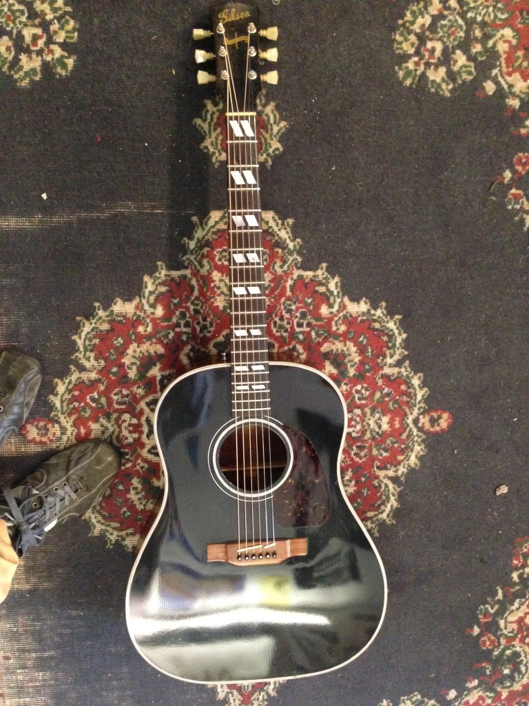 1943 Gibson Southern Jumbo, reworked, great condition, "Only A Gibson Is Good Enough" 4000