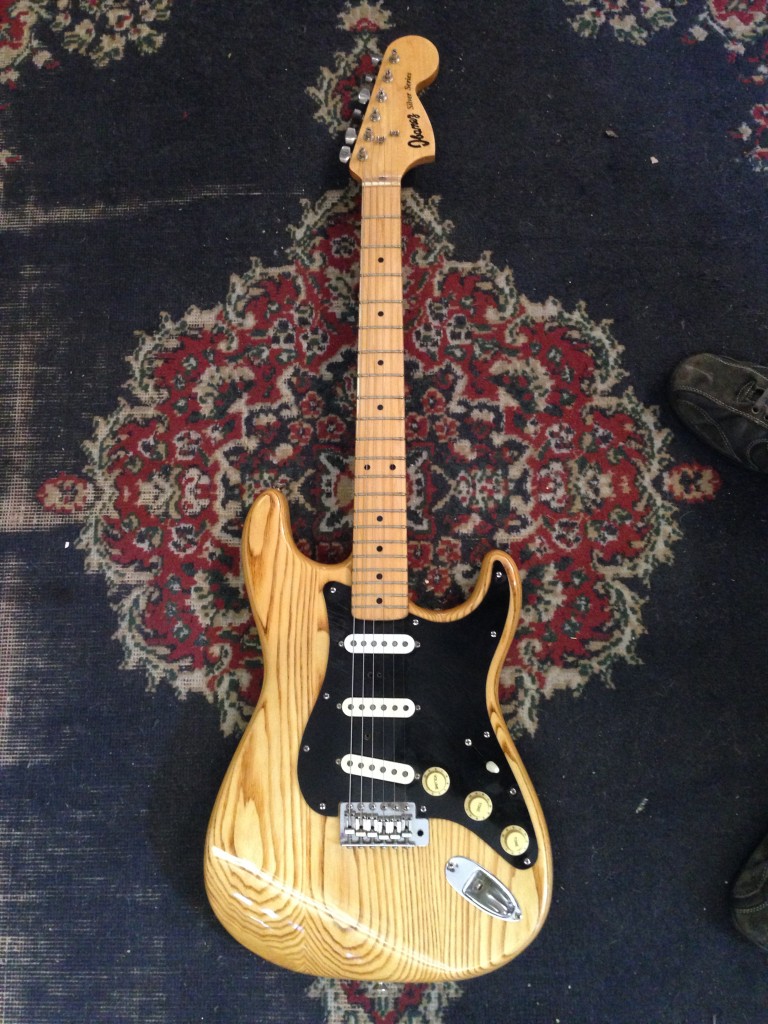 Pre-lawsuit Ibanez strat 800