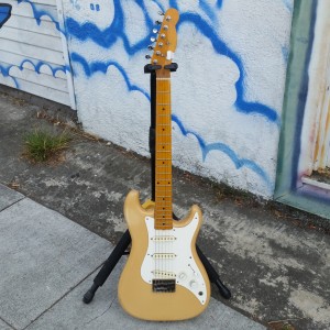 USA Fender bullet body non trem stratoid $250