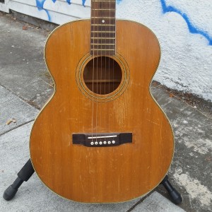 1950 Harmony Sovereign old style hourglass 000-18 sovereign - great blues guitar. Reset straight neck  $450