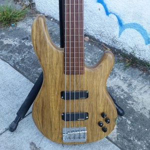 5 string bass warmoth Korina body fretless neck alembic pickups Bartolini preamp $900