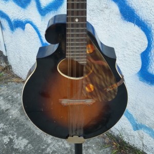 1930's Regal mandolin $600